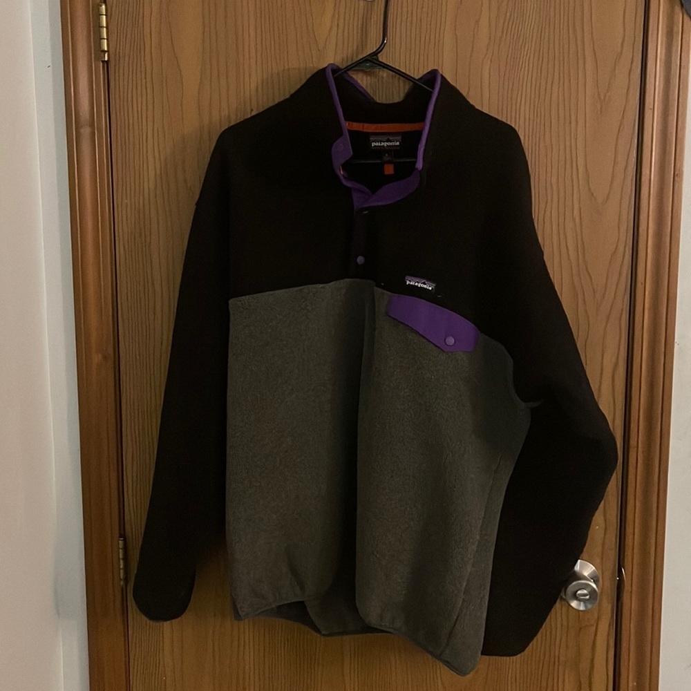 Black/grey/purple Patagonia Synchilla size large great condition